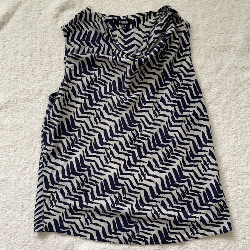 Saks Fifth Ave threads top